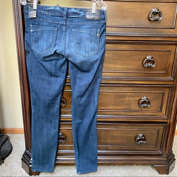Express Low Rise Lace Skinny Jeans | 4 - Picture 6 of 9
